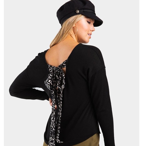 Tops - NWT - Scarf Back Top